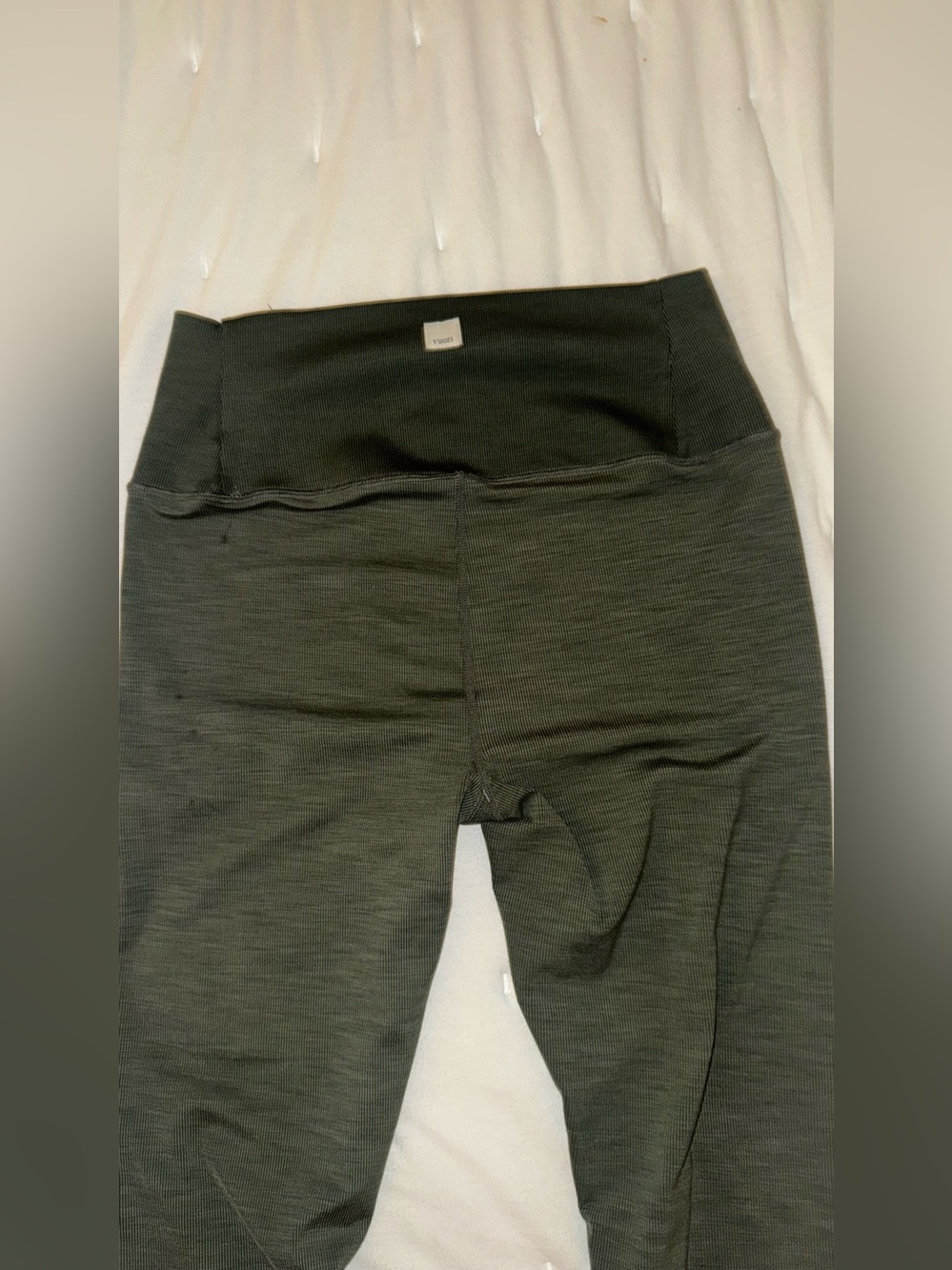 Vuori Olive Green High-Waist Leggings